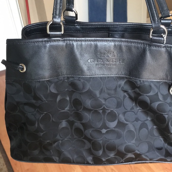 Coach handbag - Picture 1 of 3